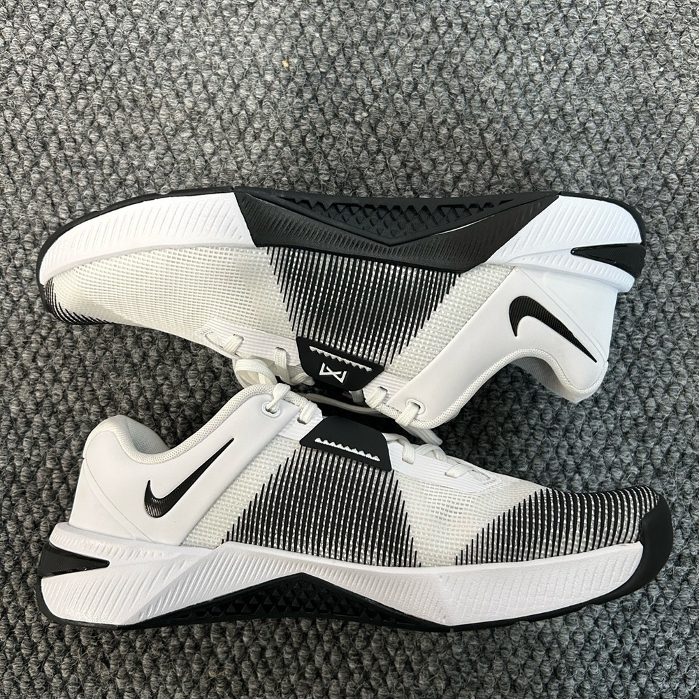 Nike Metcon 10 Men’s Size 11 White/Black Training Shoe NWOB